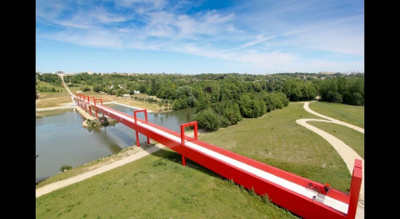 Delalauret Apartment _ Cergy Saint-Christophe Εξωτερικό φωτογραφία